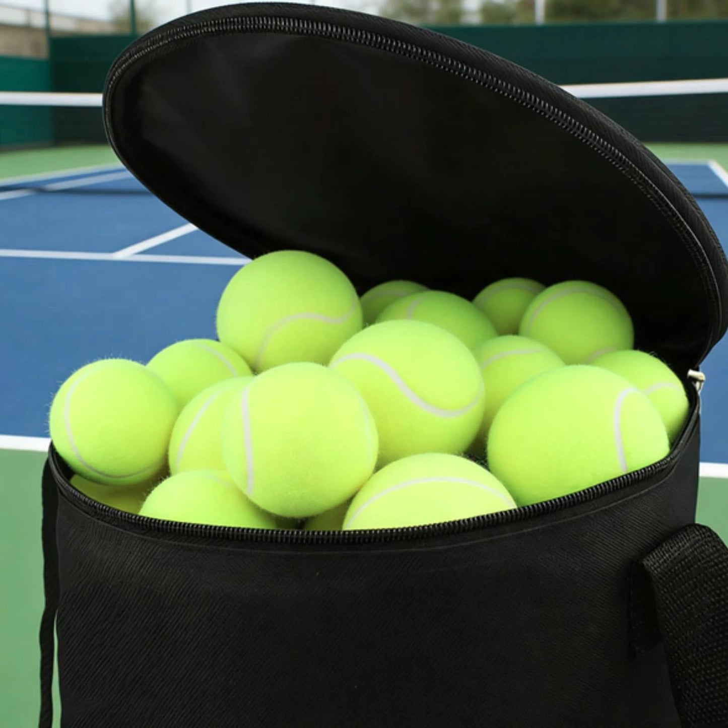 Sports Storage Bag with Shoulder Strap Multipurpose Cylindrical Gear Bag with Zipper Lightweight Multifunctional for Athletes